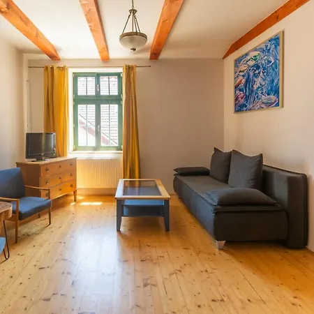 Sirius E In Center Of Cb * تشيسكي بوديوفيتسه